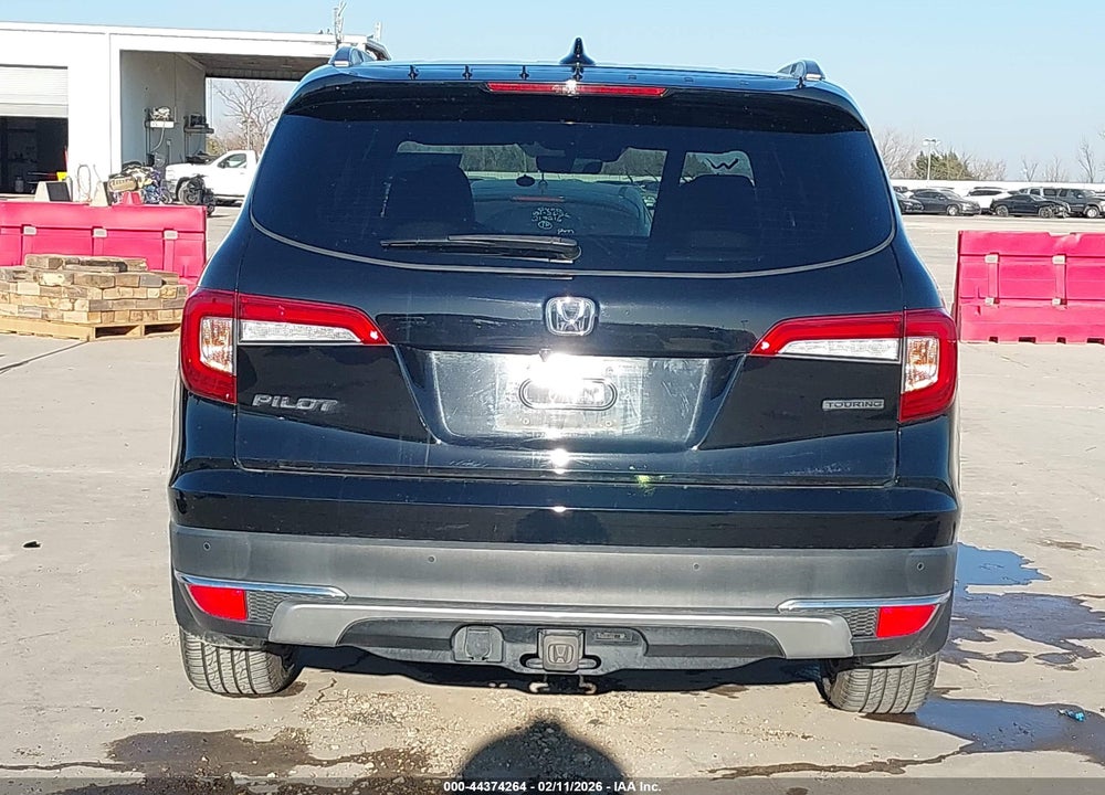 2021 HONDA PILOT 2WD TOURING 7 PASSENGER VIN: 5FNYF5H68MB017336