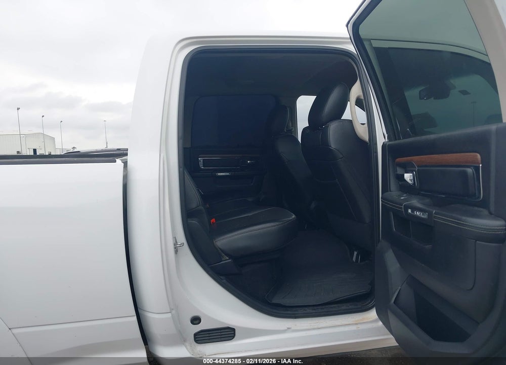 2016 RAM 2500 LAIE VIN: 3C6UR5FL1GG133711