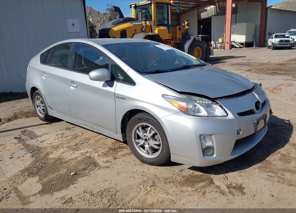 2011 TOYOTA PRIUS THREE VIN: JTDKN3DU2B0266728