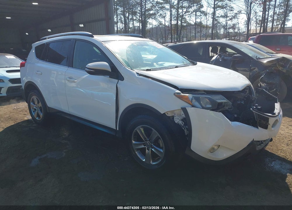 2015 TOYOTA RAV4 XLE VIN: JTMRFREV5FD162481