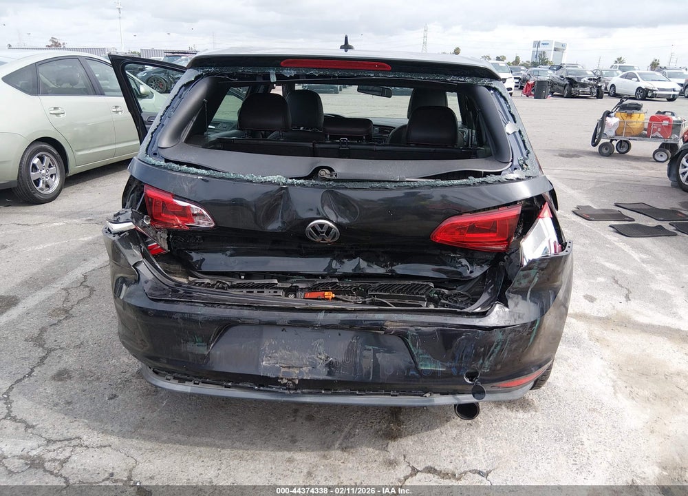 2015 VOLKSWAGEN GOLF GTI 2.0T AUTOBAHN 4-DOOR VIN: 3VW4T7AUXFM016020