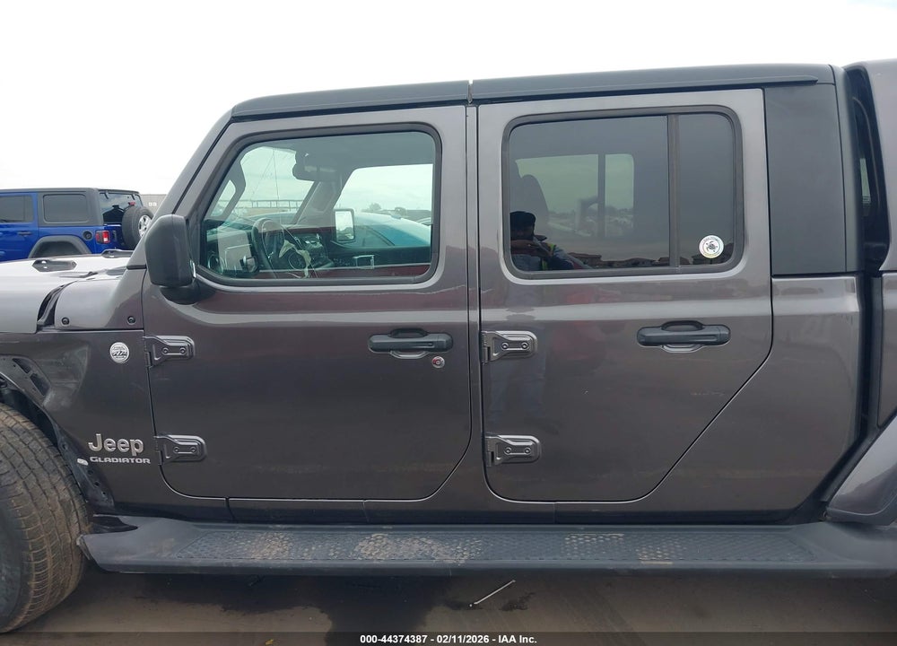 2022 JEEP GLADIATOR OVERLAND 4X4 VIN: 1C6HJTFG4NL144055