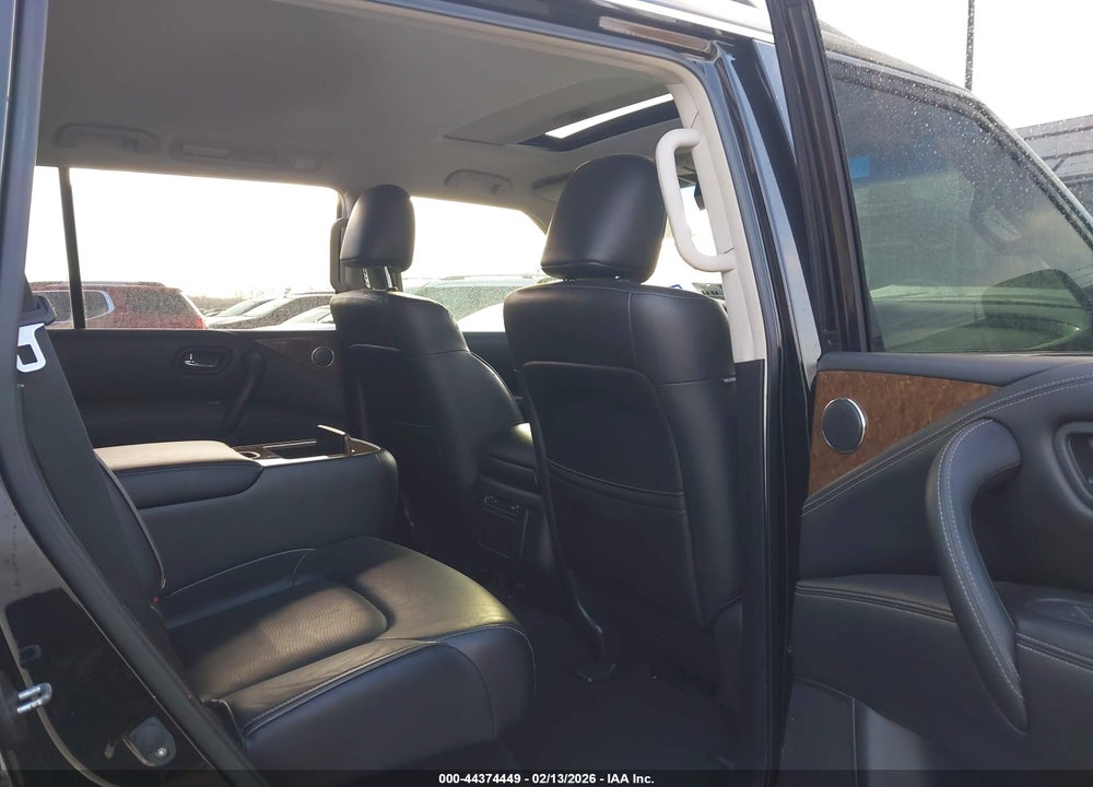 2016 INFINITI QX80 VIN: JN8AZ2NF6G9611101