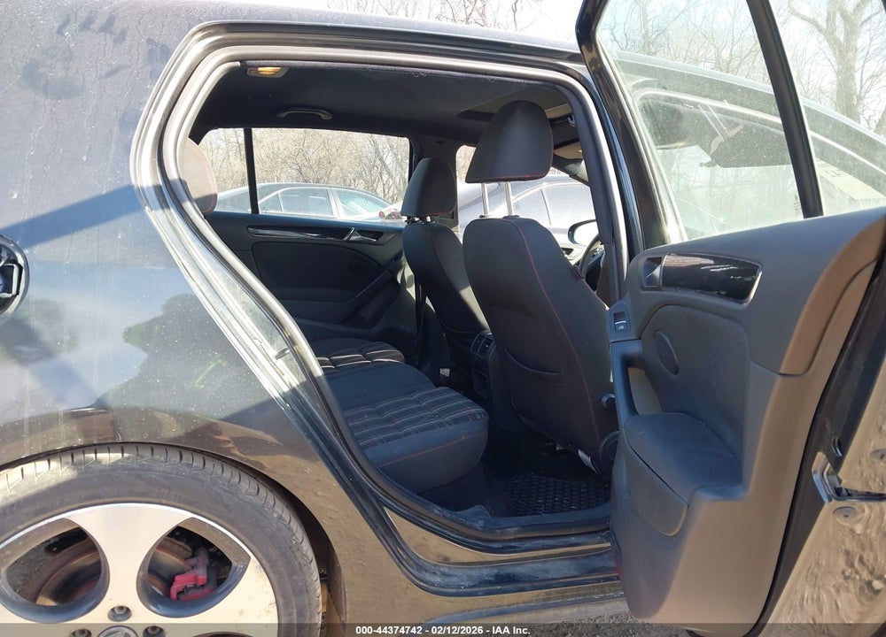 2011 VOLKSWAGEN GTI 4-DOOR VIN: WVWGV7AJ6BW046755