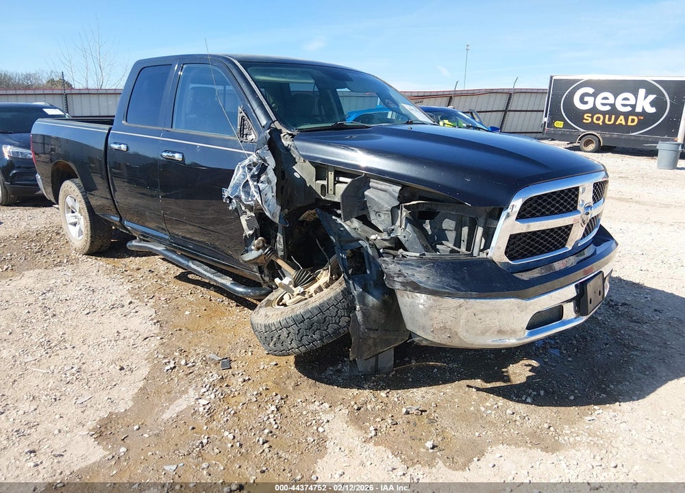 2017 RAM 1500 SLT  4X4 6'4 BOX VIN: 1C6RR7GGXHS748402