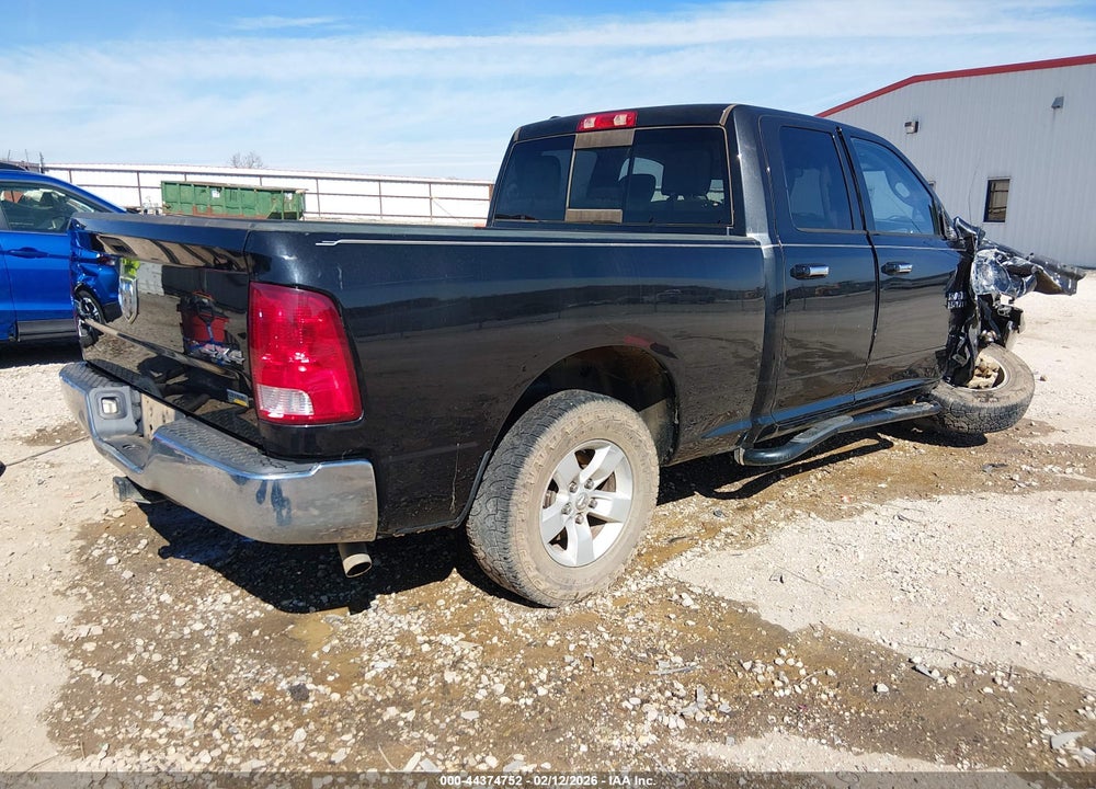 2017 RAM 1500 SLT  4X4 6'4 BOX VIN: 1C6RR7GGXHS748402