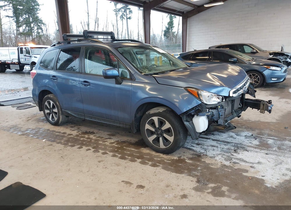2018 SUBARU FORESTER 2.5I PREMIUM VIN: JF2SJAEC7JH561380