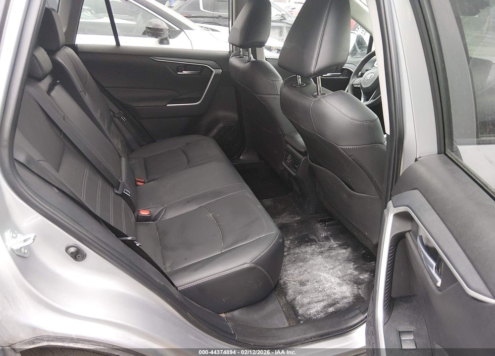 2025 TOYOTA RAV4 XLE PREMIUM VIN: 2T3A1RFV5SW574228