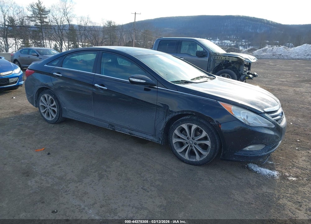 2014 HYUNDAI SONATA SE VIN: 5NPEC4AC1EH911557