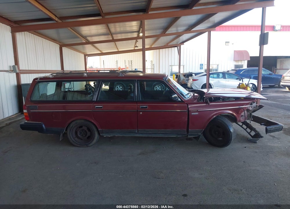 1990 VOLVO 240 DL VIN: YV1AA885XL1847410