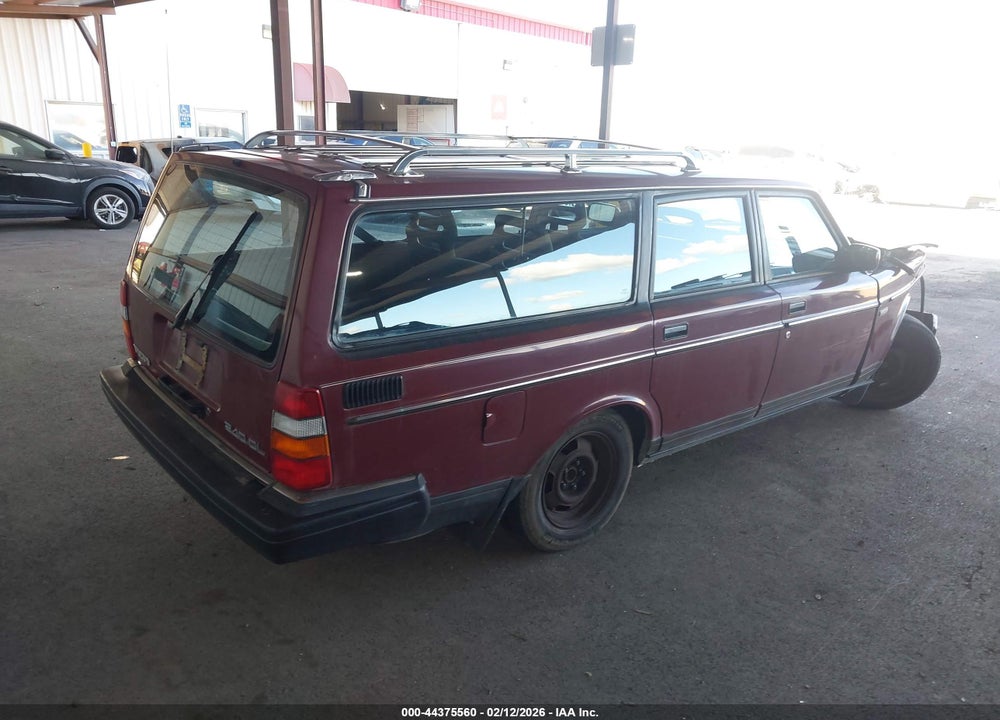 1990 VOLVO 240 DL VIN: YV1AA885XL1847410