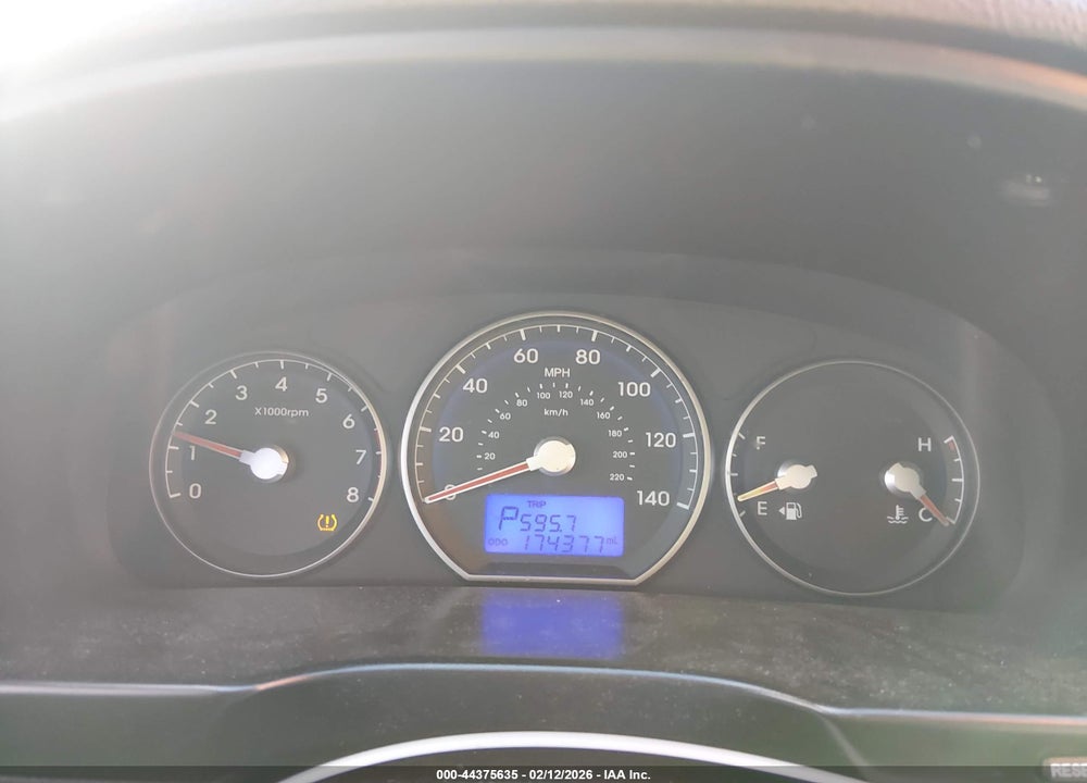 2011 HYUNDAI SANTA FE GLS VIN: 5XYZGDAB3BG006110