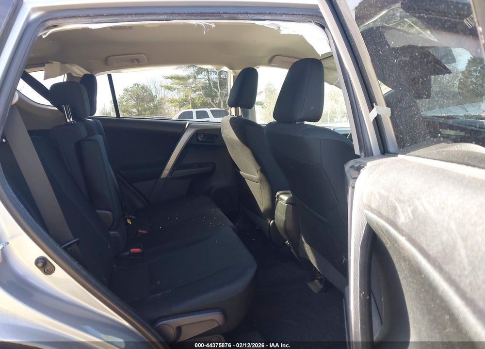 2018 TOYOTA RAV4 LE VIN: 2T3BFREV8JW760979