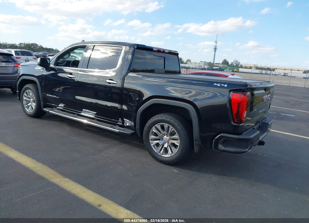 2022 GMC SIERRA 1500 4WD  SHORT BOX DENALI VIN: 1GTUUGET9NZ550799
