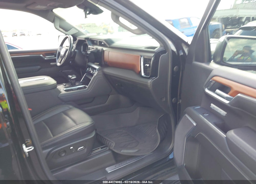 2022 GMC SIERRA 1500 4WD  SHORT BOX DENALI VIN: 1GTUUGET9NZ550799