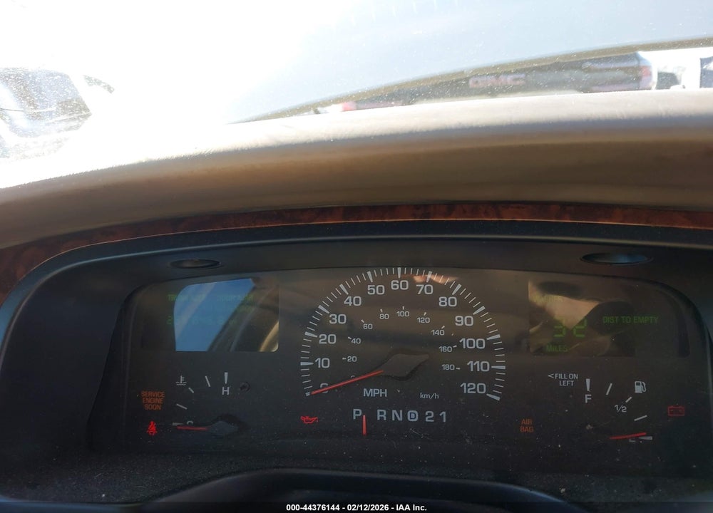 2001 LINCOLN TOWN CAR CARTIER VIN: 1LNHM83W81Y706833