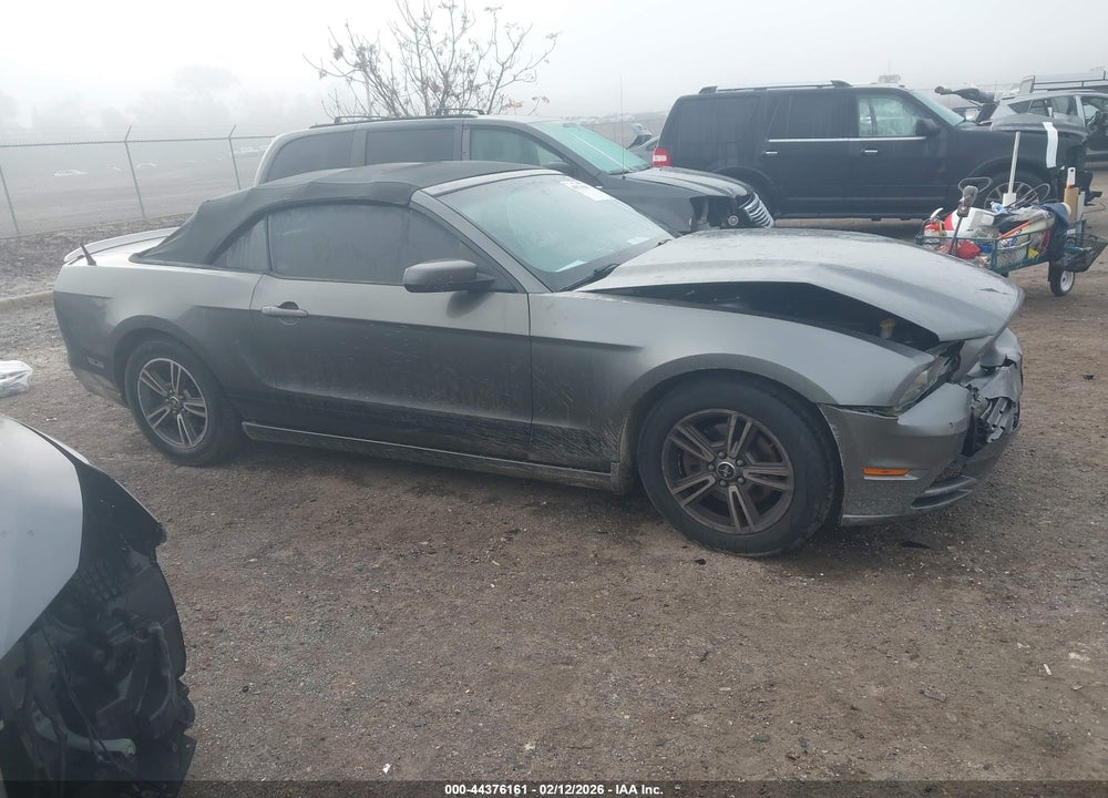 2013 FORD MUSTANG V6 PREMIUM VIN: 1ZVBP8EM8D5213914