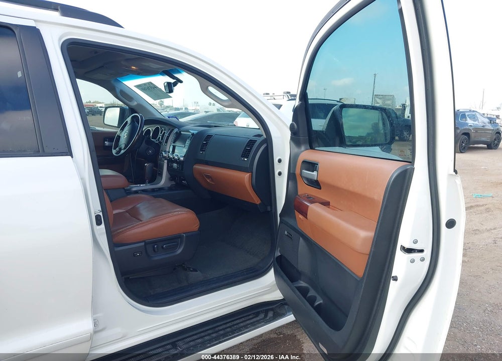 2012 TOYOTA SEQUOIA PLATINUM 5.7L V8 VIN: 5TDDW5G16CS059602