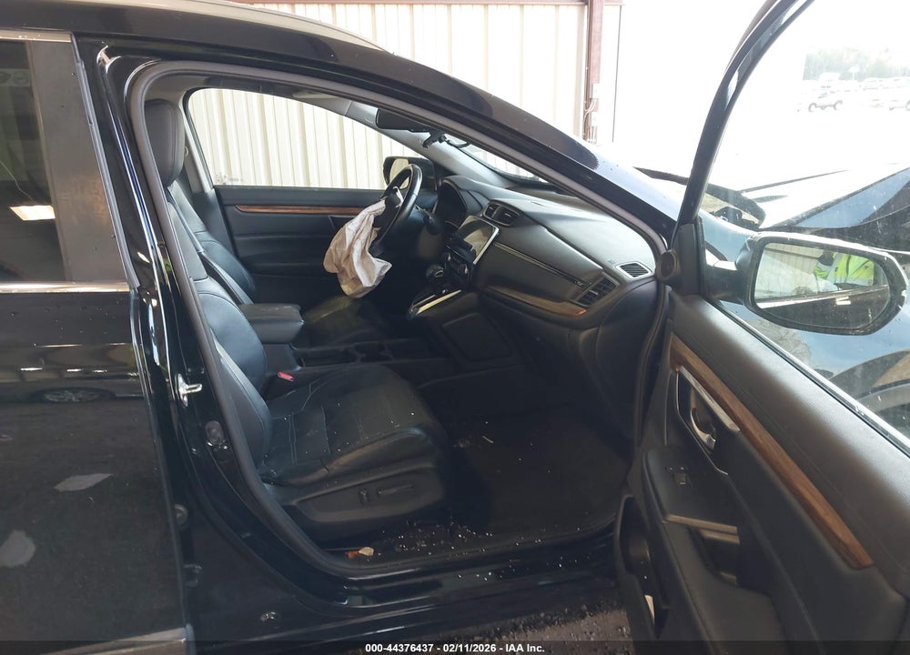 2018 HONDA CR-V TOURING VIN: 2HKRW2H97JH134528