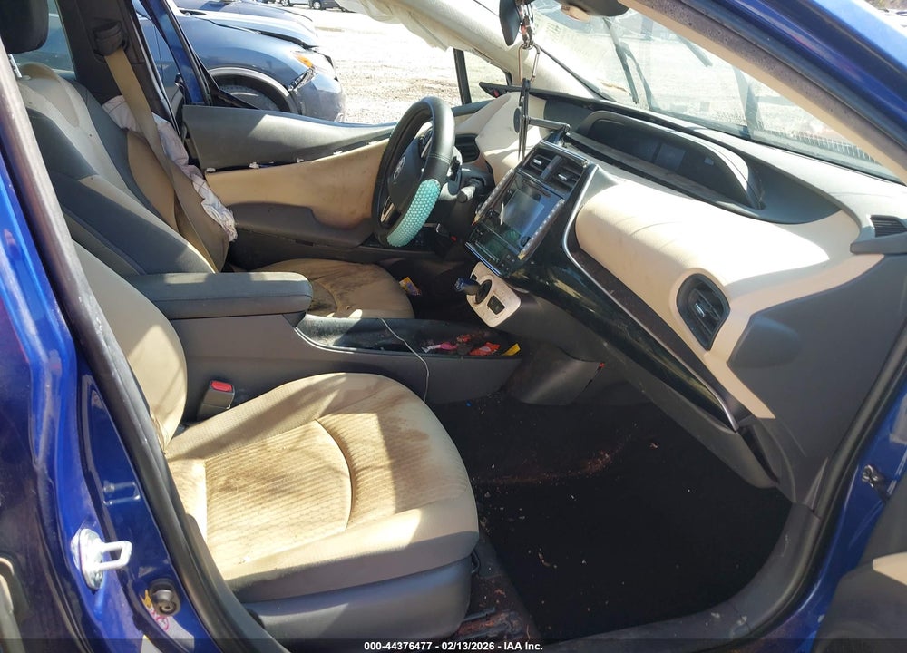 2018 TOYOTA PRIUS VIN: JTDKBRFU6J3602080