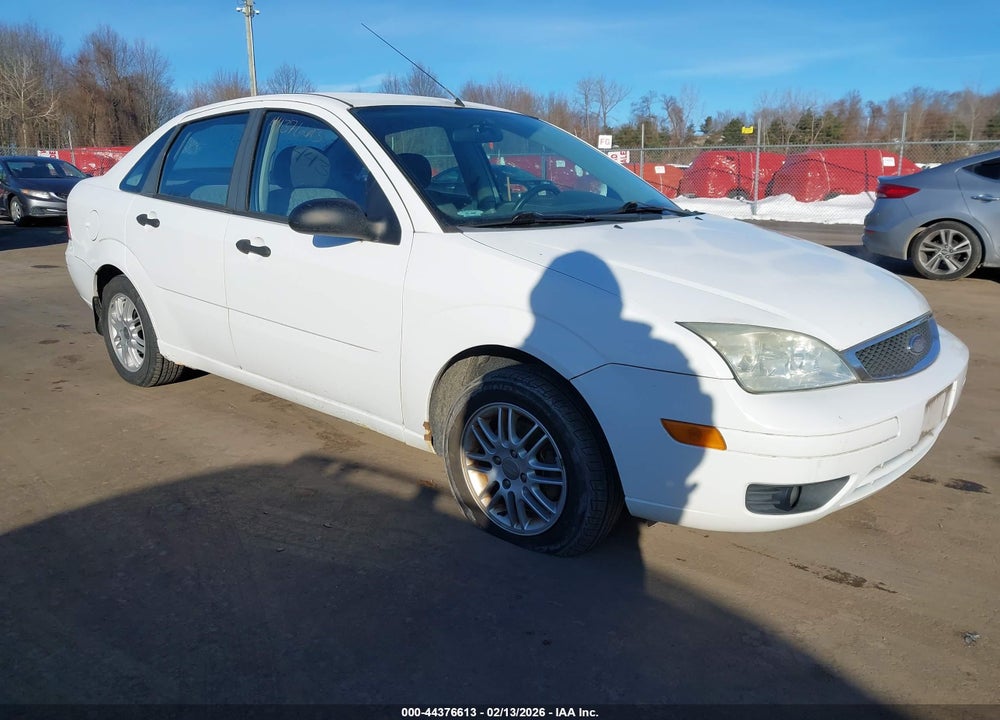 2005 FORD FOCUS ZX4 VIN: 1FAFP34N05W264911