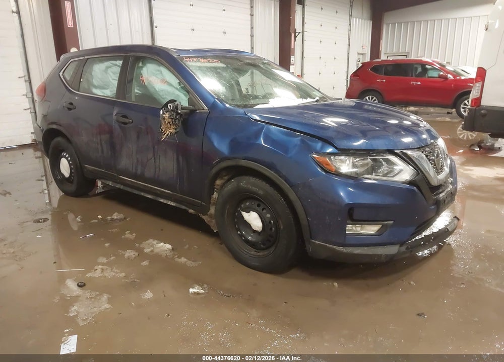 2018 NISSAN ROGUE S VIN: JN8AT2MVXJW300810