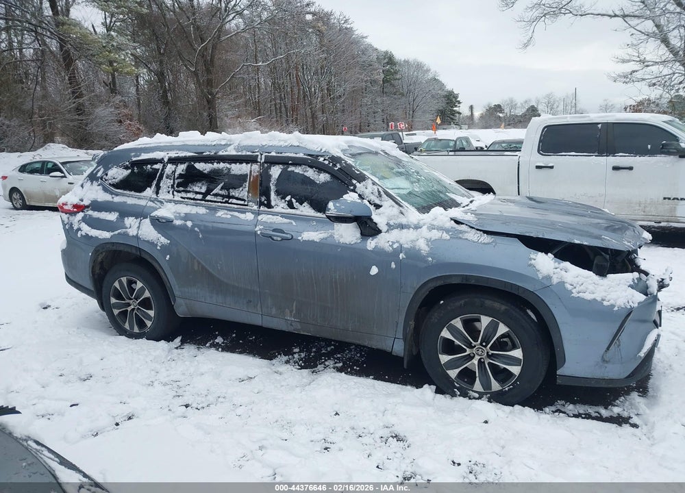 2020 TOYOTA HIGHLANDER XLE VIN: 5TDGZRBH7LS036894