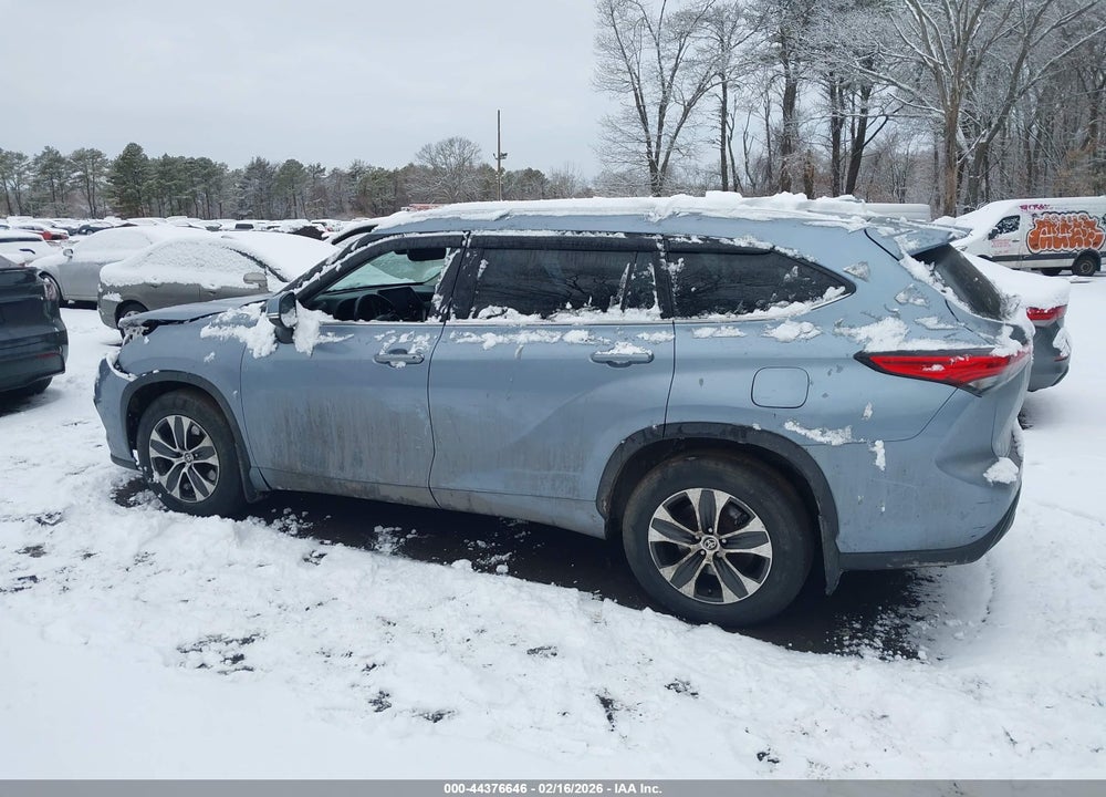 2020 TOYOTA HIGHLANDER XLE VIN: 5TDGZRBH7LS036894