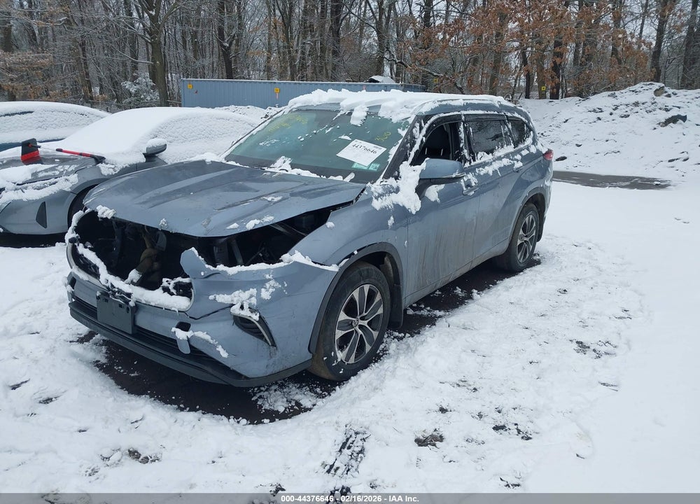 2020 TOYOTA HIGHLANDER XLE VIN: 5TDGZRBH7LS036894