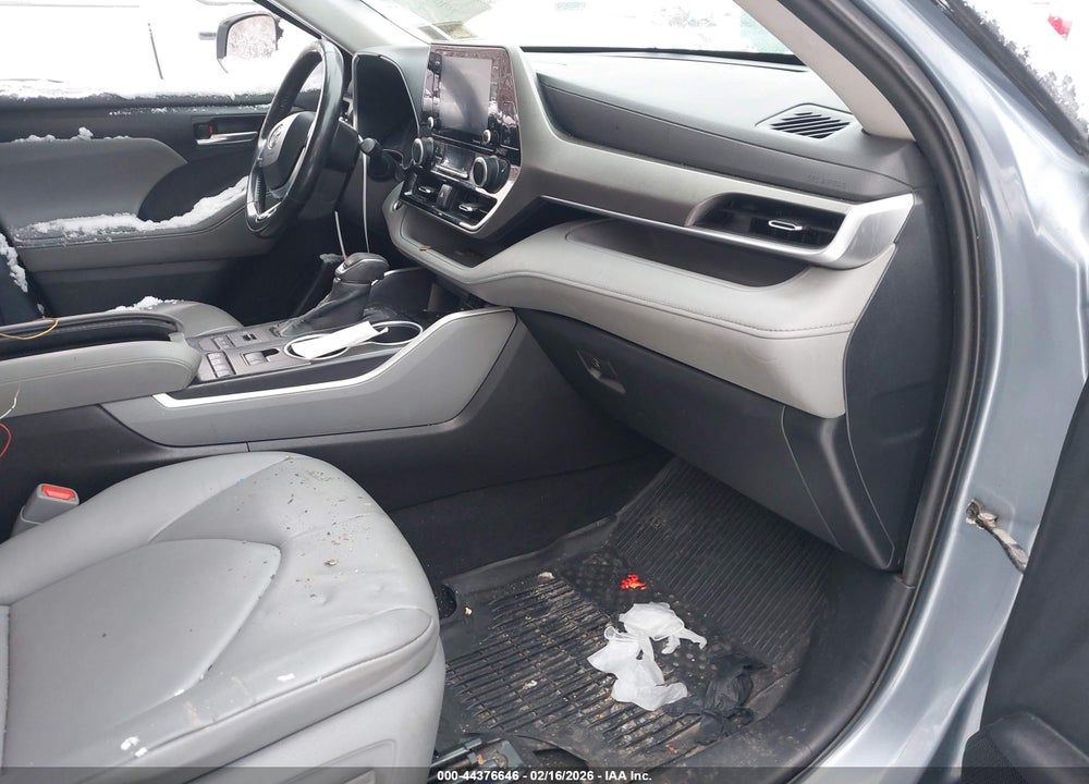 2020 TOYOTA HIGHLANDER XLE VIN: 5TDGZRBH7LS036894