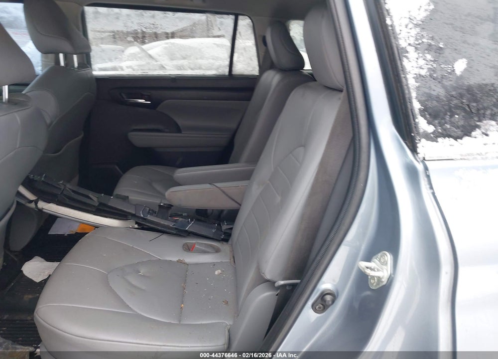 2020 TOYOTA HIGHLANDER XLE VIN: 5TDGZRBH7LS036894