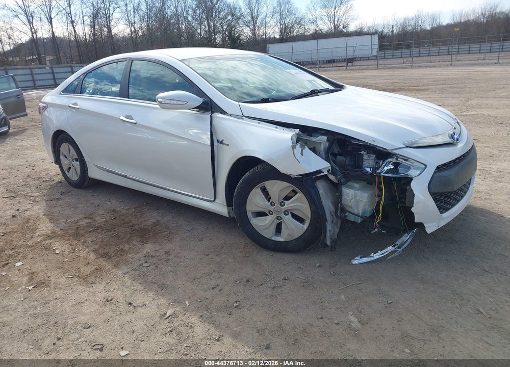 2015 HYUNDAI SONATA HYBRID VIN: KMHEC4A49FA135661