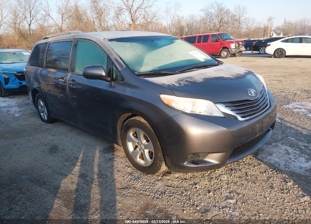 2017 TOYOTA SIENNA LE VIN: 5TDKZ3DC6HS865827