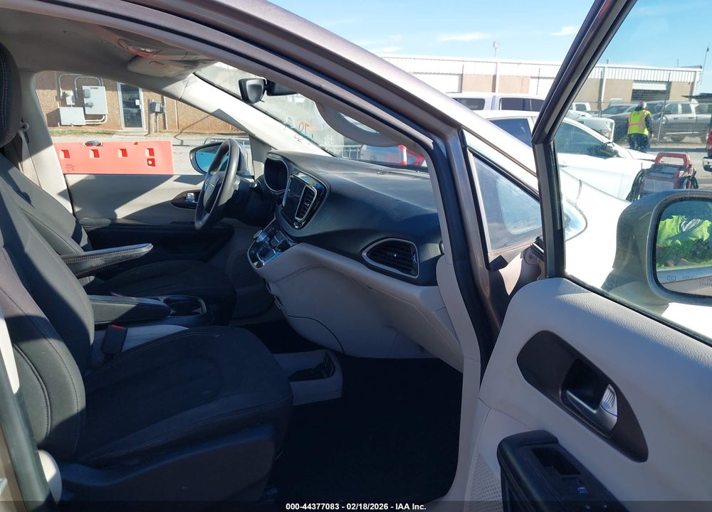 2018 CHRYSLER PACIFICA TOURING PLUS VIN: 2C4RC1FG2JR293352