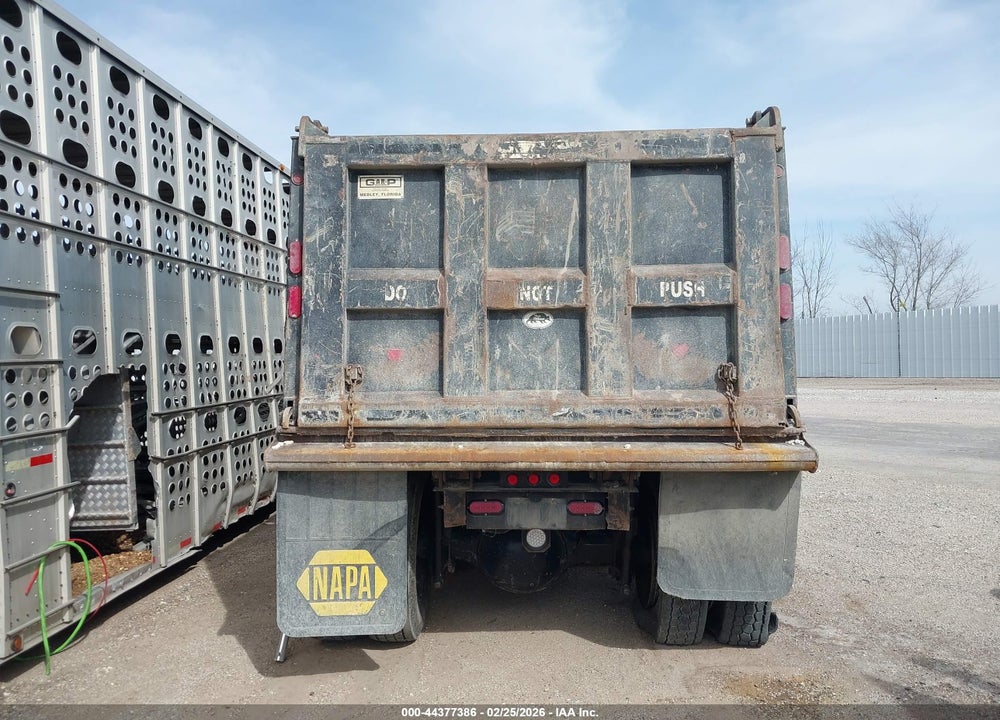 2015 FREIGHTLINER 114SD VIN: 1FVHG3DV4FHGH8835