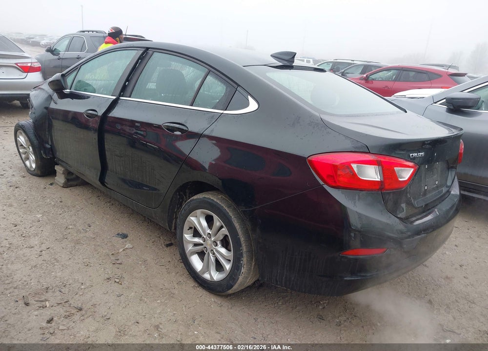 2019 CHEVROLET CRUZE LT VIN: 1G1BE5SM4K7145648