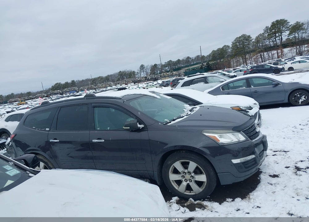 2016 CHEVROLET TRAVERSE LS VIN: 1GNKVFEDXGJ182732