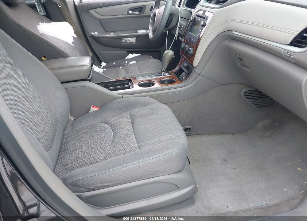2016 CHEVROLET TRAVERSE LS VIN: 1GNKVFEDXGJ182732