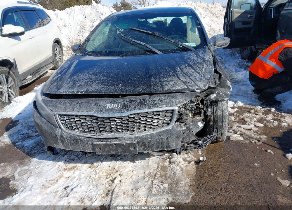 2018 KIA FORTE LX VIN: 3KPFK4A71JE280589