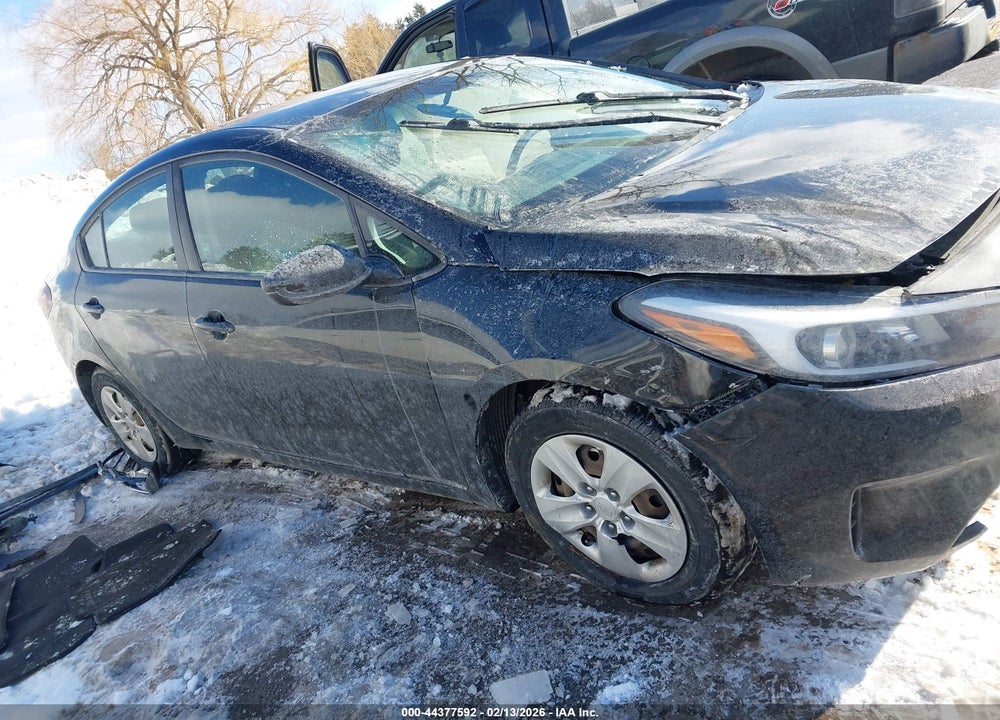 2018 KIA FORTE LX VIN: 3KPFK4A71JE280589