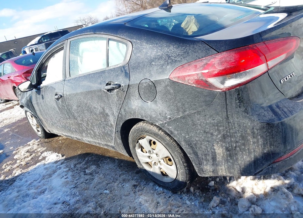 2018 KIA FORTE LX VIN: 3KPFK4A71JE280589