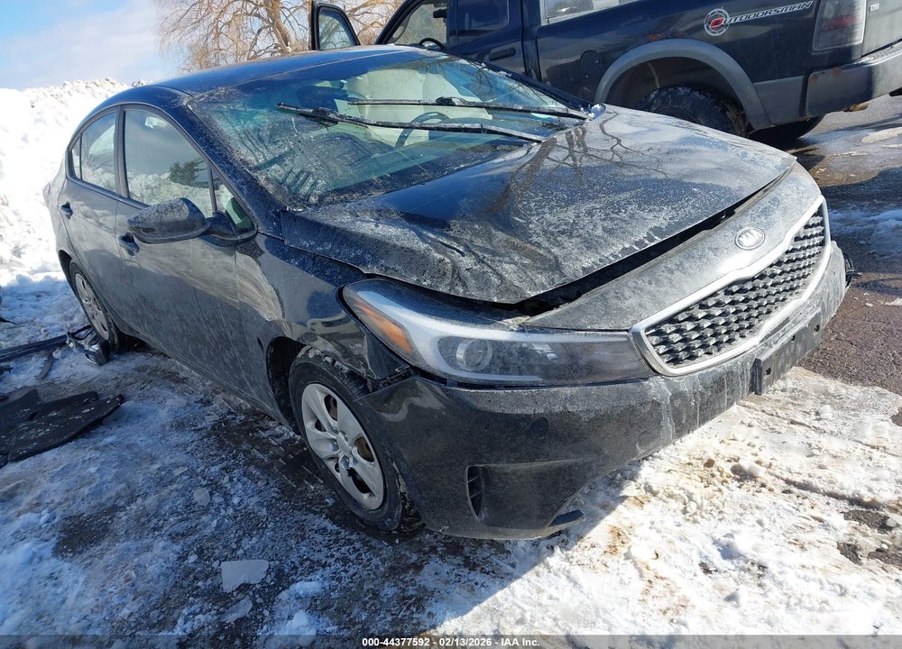 2018 KIA FORTE LX VIN: 3KPFK4A71JE280589