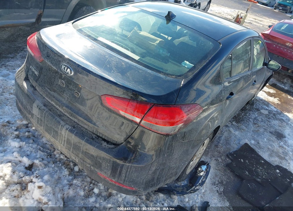 2018 KIA FORTE LX VIN: 3KPFK4A71JE280589