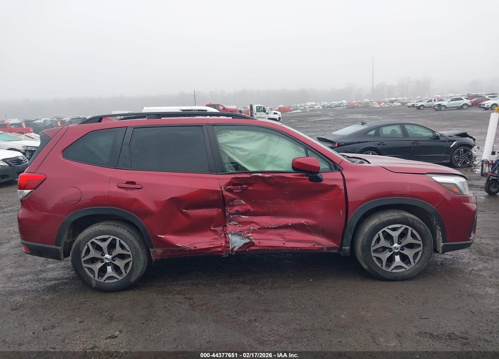 2021 SUBARU FORESTER PREMIUM VIN: JF2SKAJC3MH576868