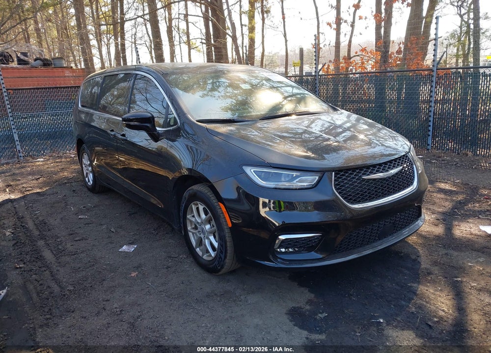 2024 CHRYSLER PACIFICA TOURING L VIN: 2C4RC1BG5RR149196