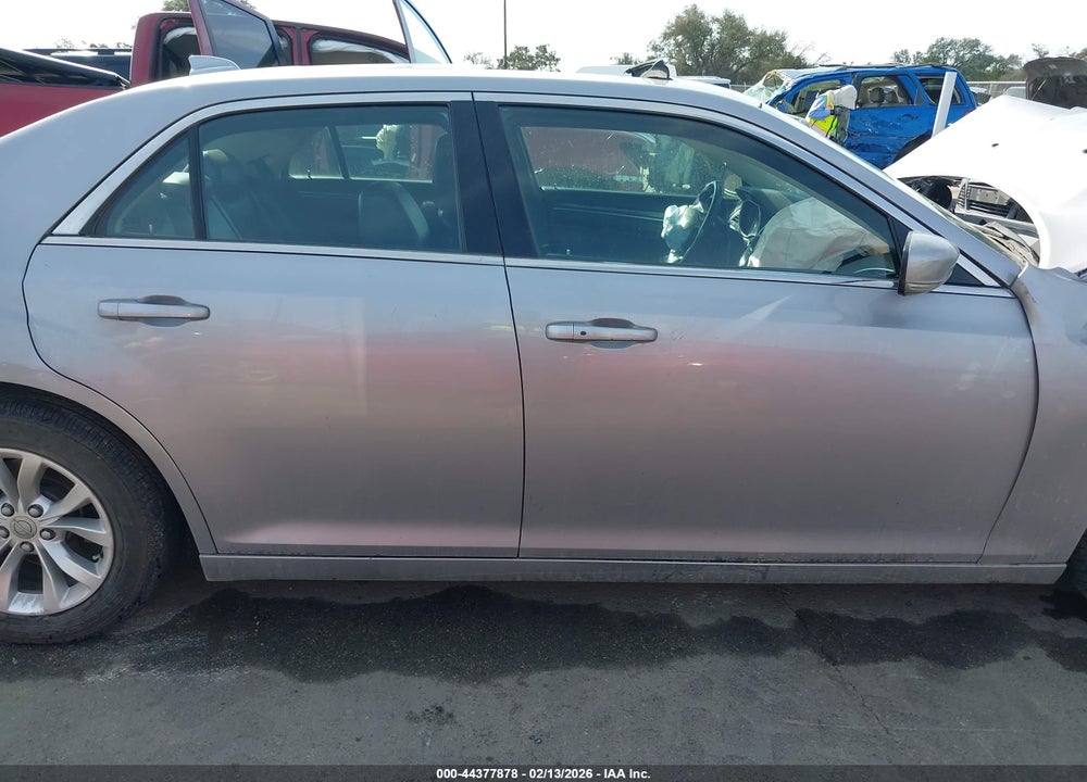 2015 CHRYSLER 300 LIMITED VIN: 2C3CCAAG5FH893913