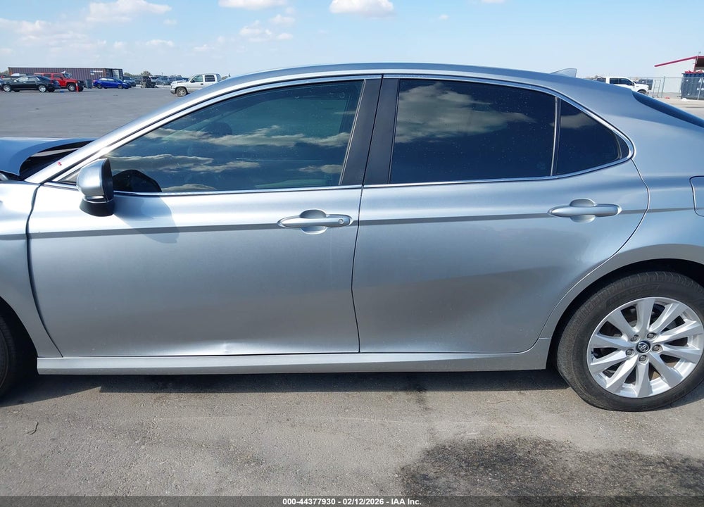 2020 TOYOTA CAMRY LE VIN: 4T1C11AKXLU894730