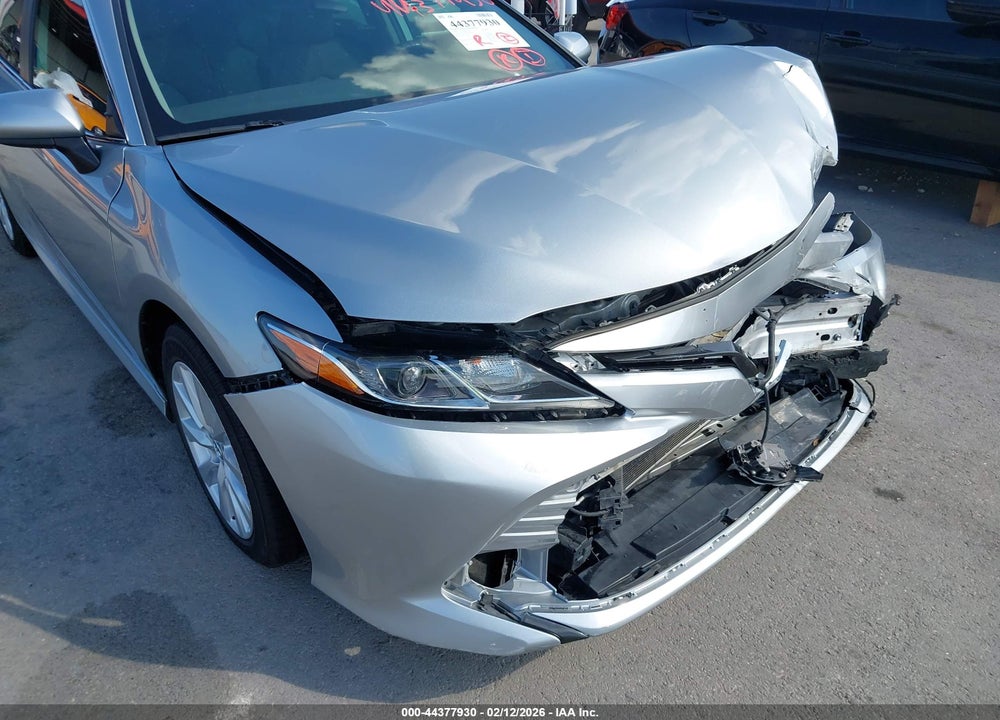 2020 TOYOTA CAMRY LE VIN: 4T1C11AKXLU894730