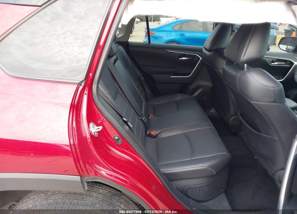 2024 TOYOTA RAV4 HYBRID XLE PREMIUM VIN: 2T3B6RFV0RW050131