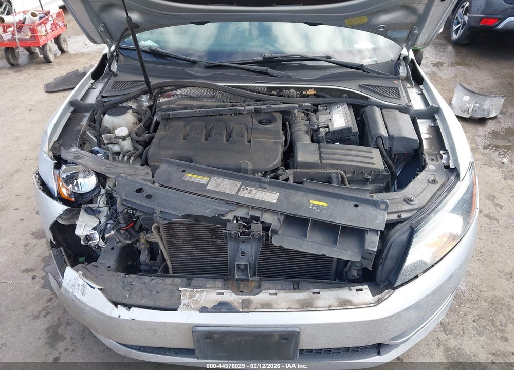 2015 VOLKSWAGEN PASSAT 2.0L TDI SE VIN: 1VWBV7A38FC090286